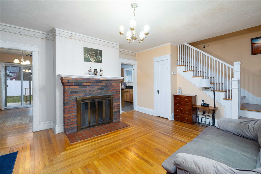 52 Lyndon Road Cranston, RI 02905 - Photo 7 of 42 Gallery Image 7