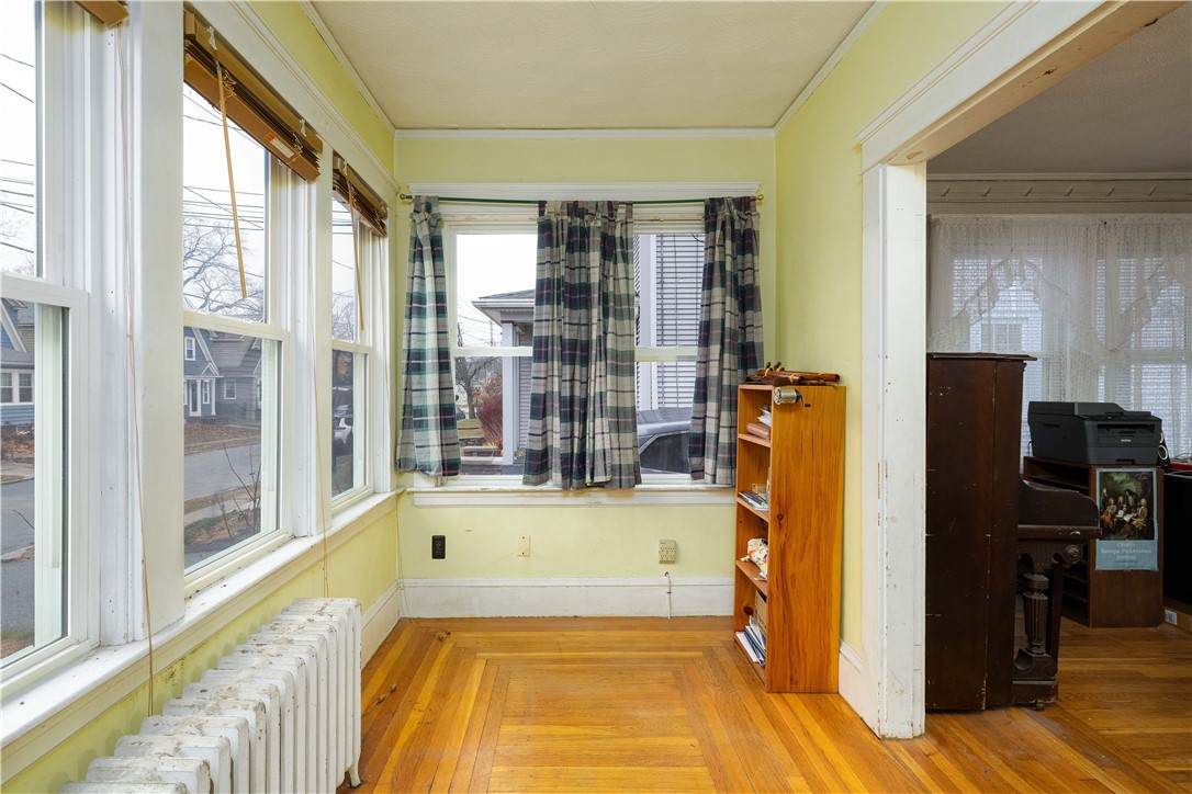52 Lyndon Road Cranston, RI 02905 - Photo 10 of 42 Gallery Image 10