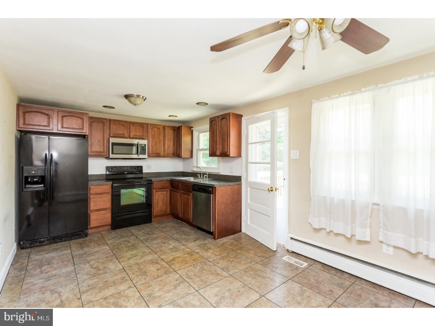 61 Buckwalter Road Pottstown, PA 19465 - Photo 4 of 22