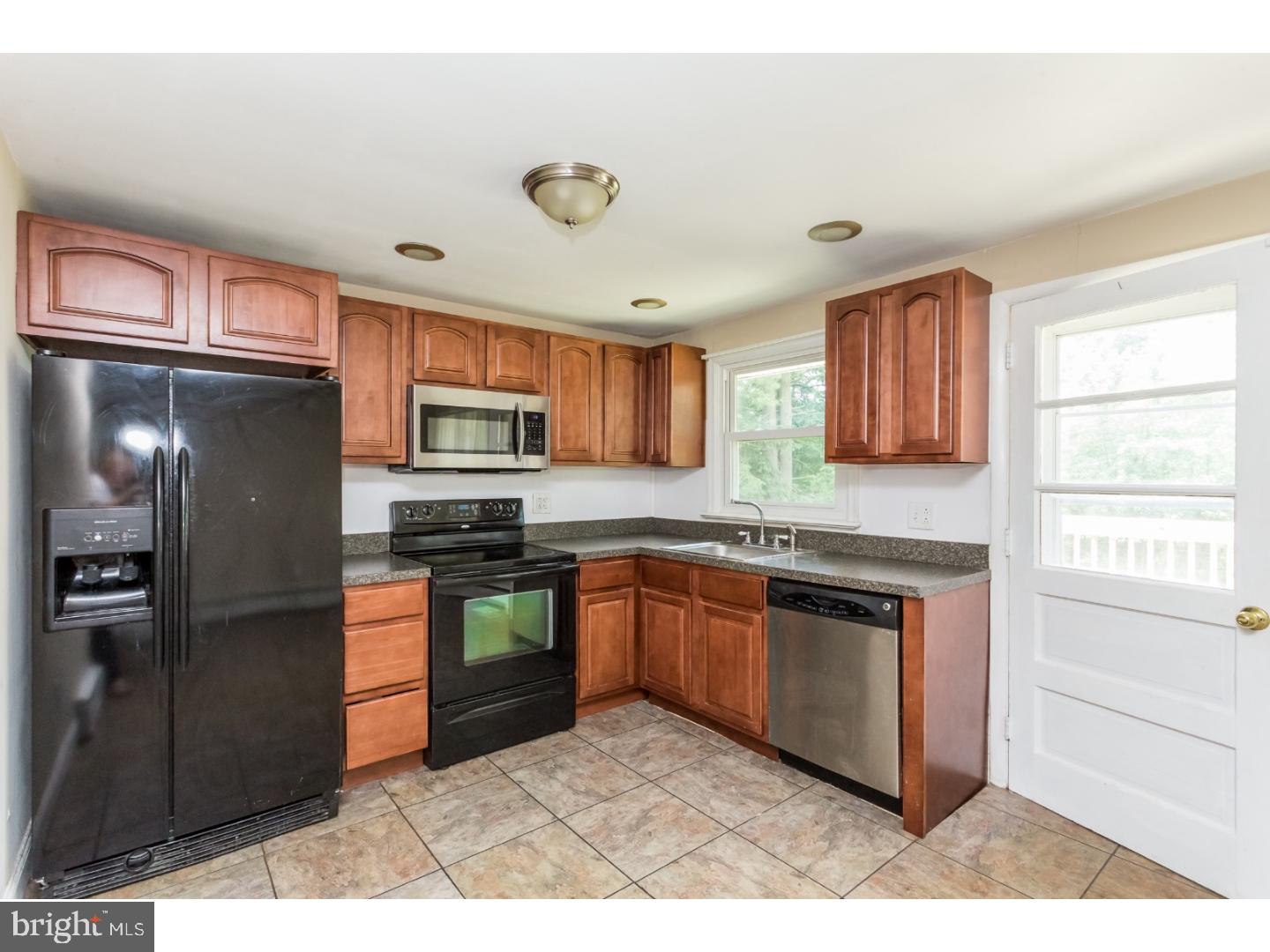 61 Buckwalter Road Pottstown, PA 19465 - Photo 5 of 22