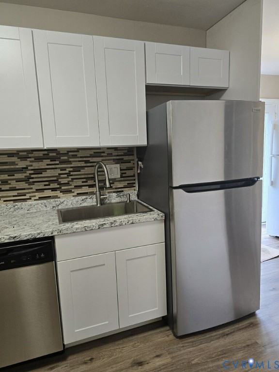 4605 Cogbill Road Richmond, VA 23234 - Photo 5 of 20 Kitchen featuring white shaker-style cabinetry, gr