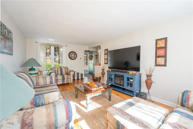 $245,000 | 290 Barclay Avenue, Pittsburgh, PA 15221