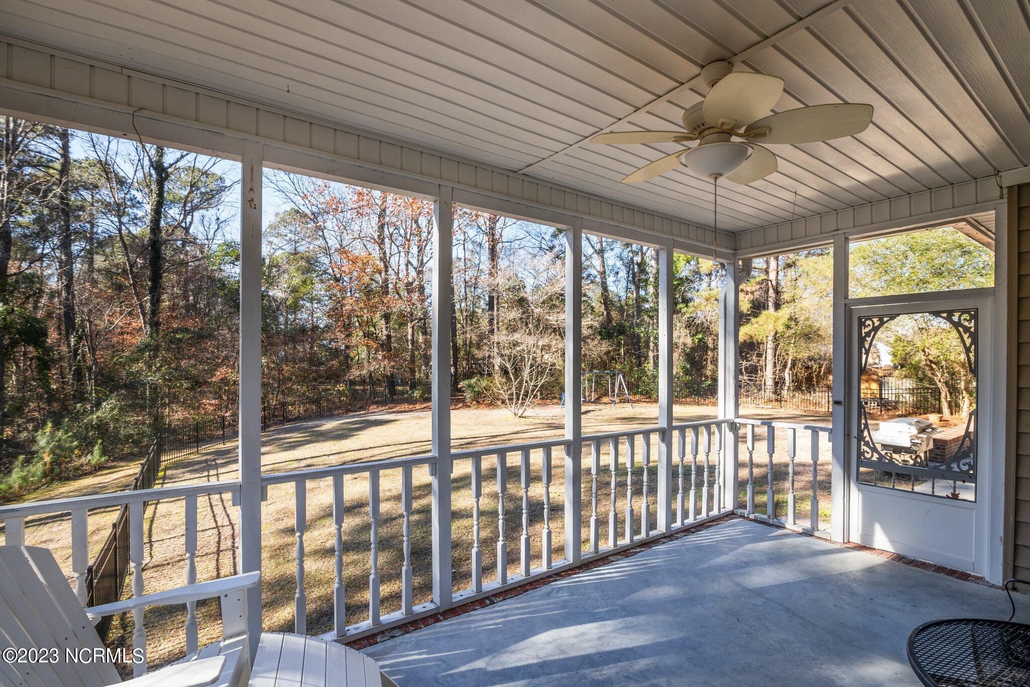 102 Creekview Road New Bern, NC 28562 - Photo 35 of 56 screen porch