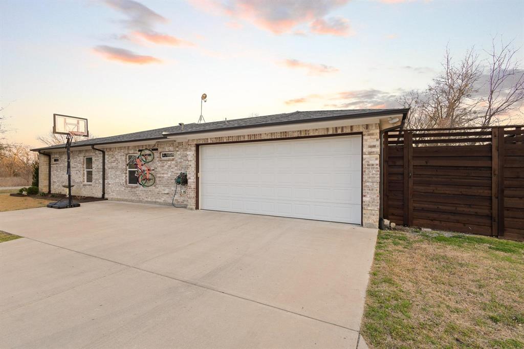 104 4th Street Trenton, TX 75490 - Photo 25 of 33 a view of garage