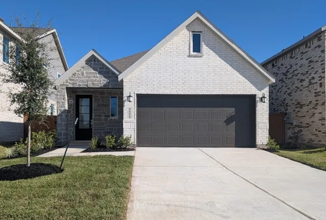 $280,390 | 1062 Blue Stone Drive, Beasley, TX 77417