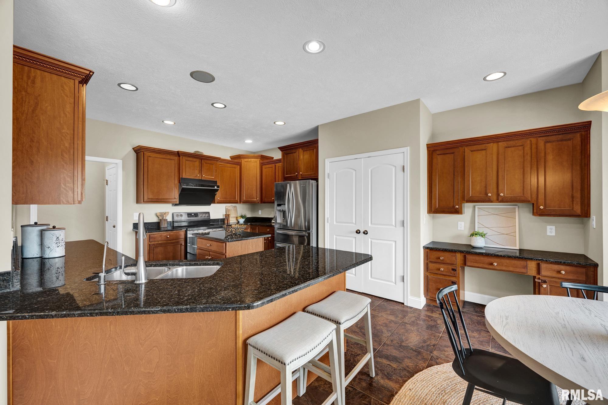 3803 West Crimson Road Dunlap, IL 61525 - Photo 15 of 62