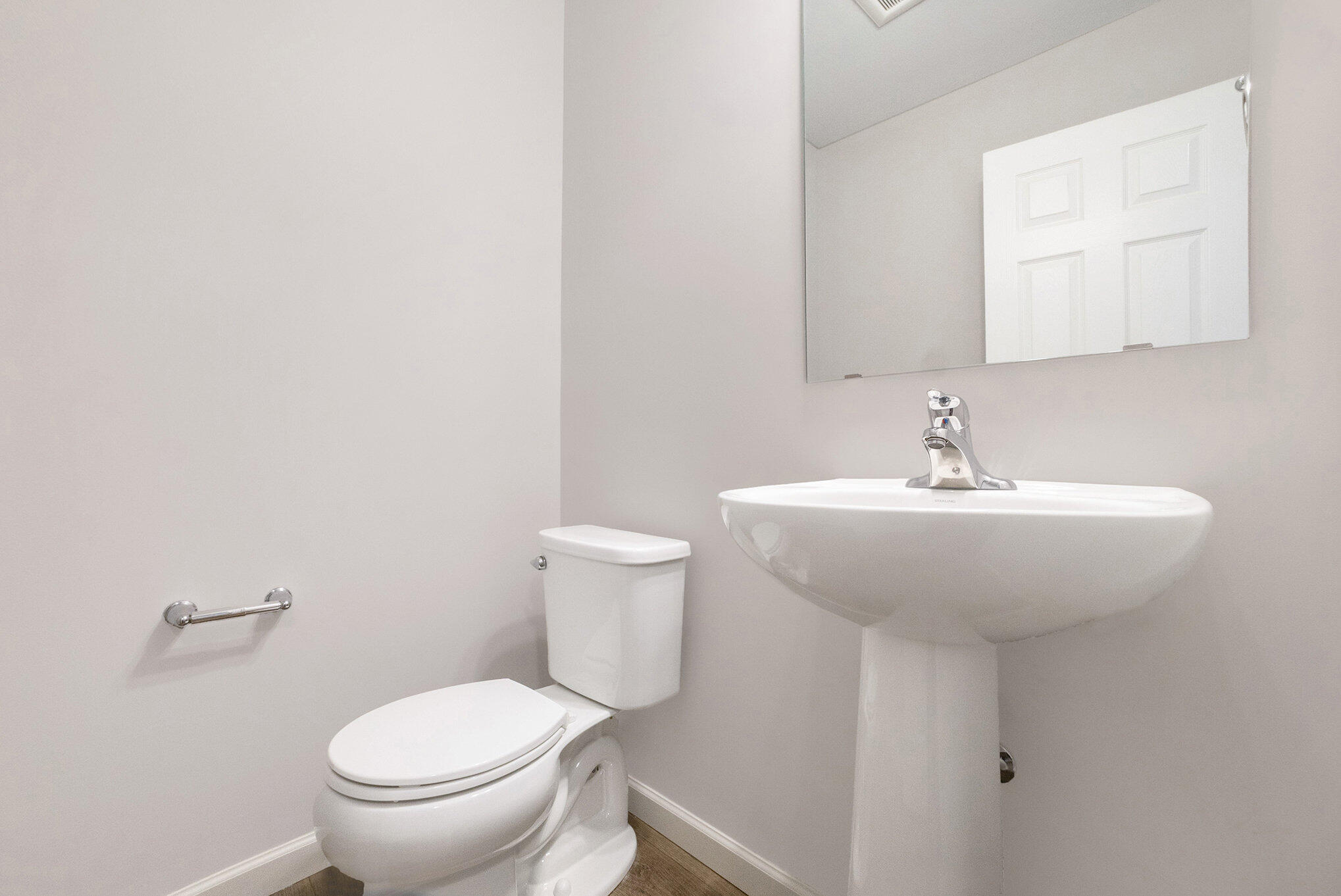 3595 Martin Path St. Joseph, MI 49085 - Photo 8 of 22 6-TBR028-i1880-Powder Room