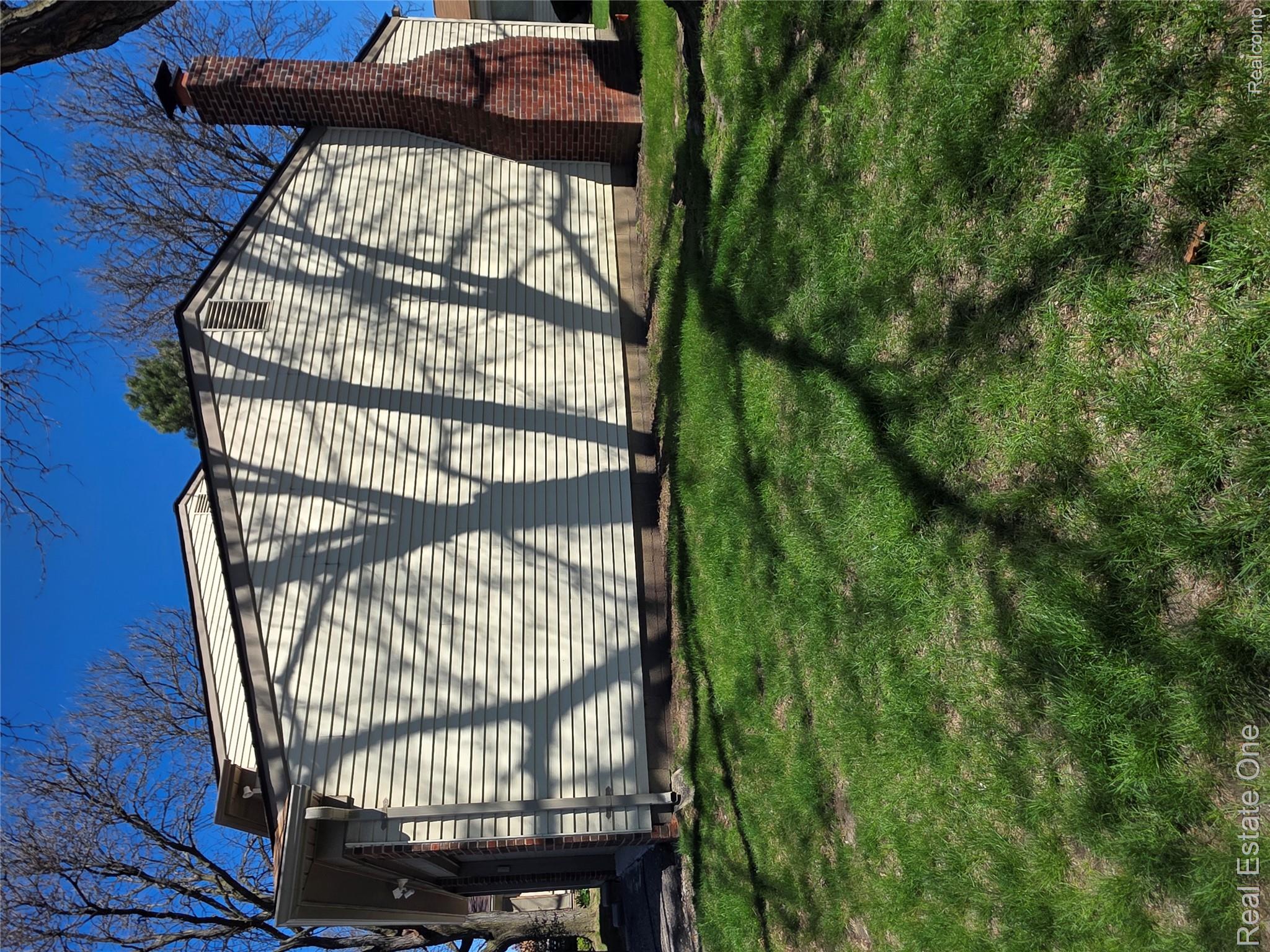 2898 Roundtree Drive Troy, MI 48083 - Photo 2 of 63