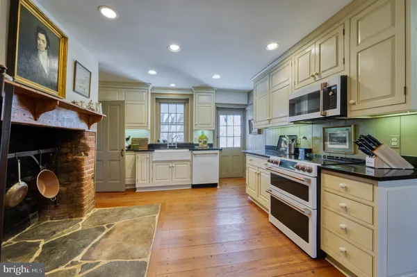 $2,600,000 | 38678 Piggott Bottom Road, Hamilton, VA 20158