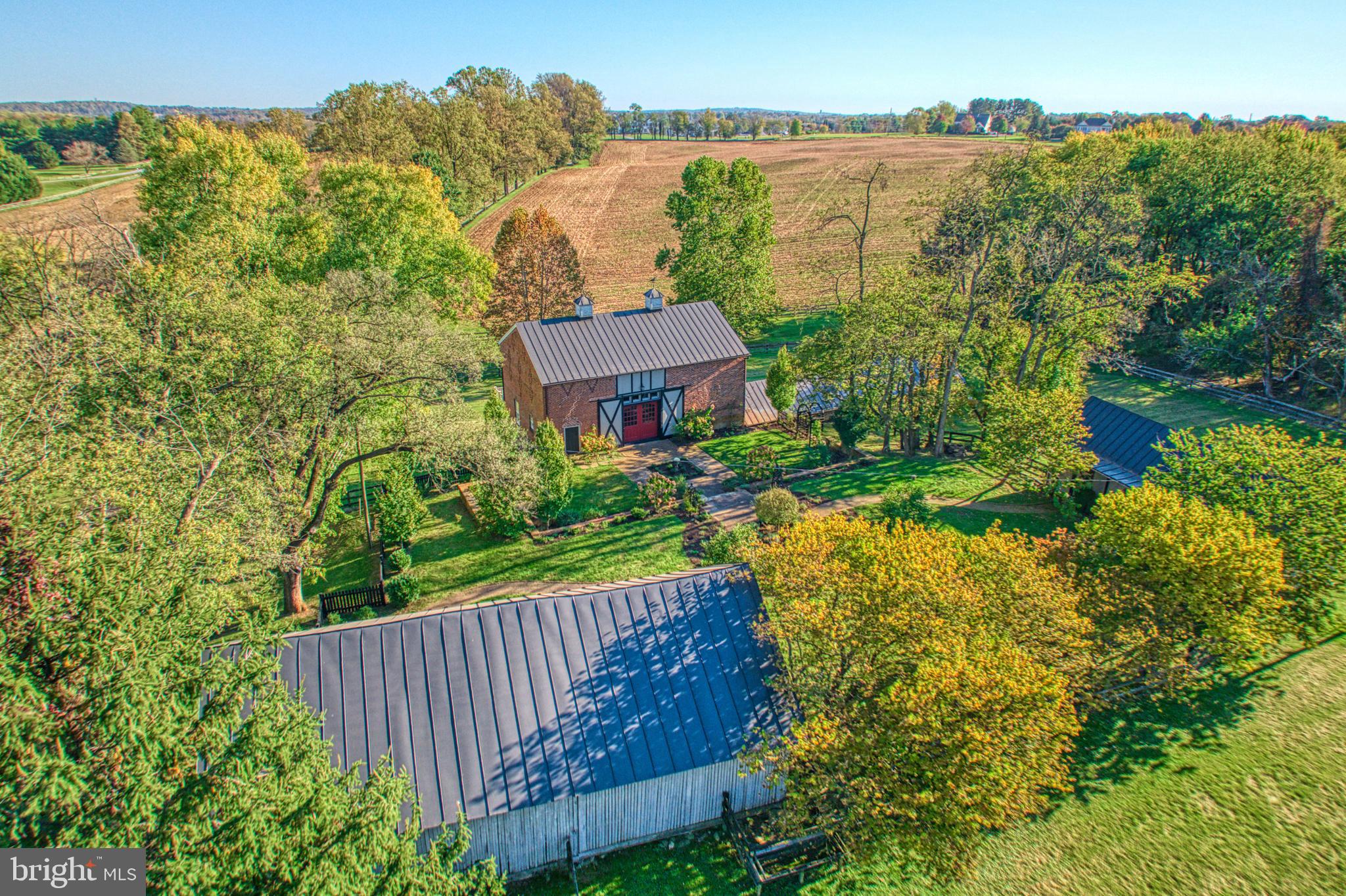 38678 Piggott Bottom Road Hamilton, VA 20158 - Photo 3 of 103