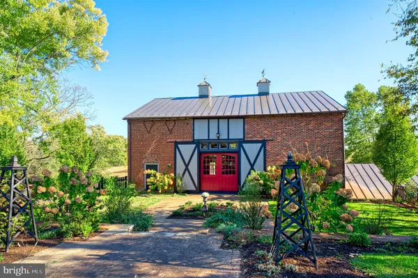 $2,600,000 | 38678 Piggott Bottom Road, Hamilton, VA 20158