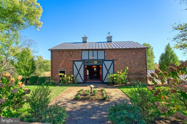 $2,600,000 | 38678 Piggott Bottom Road, Hamilton, VA 20158