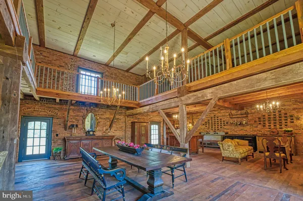 $2,600,000 | 38678 Piggott Bottom Road, Hamilton, VA 20158