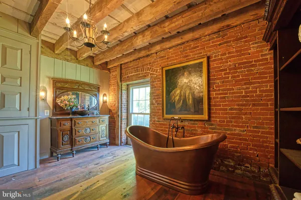 $2,600,000 | 38678 Piggott Bottom Road, Hamilton, VA 20158