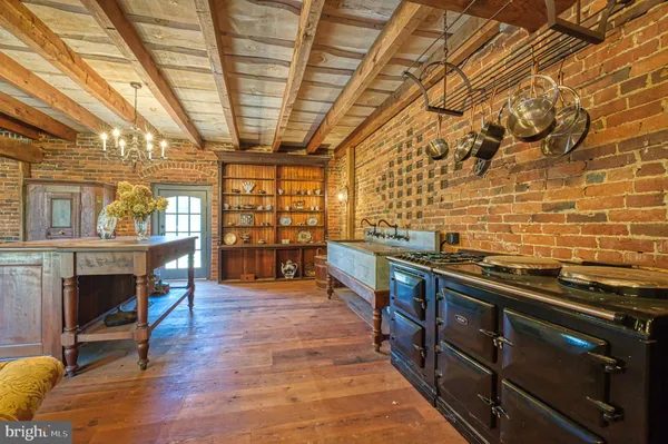 $2,600,000 | 38678 Piggott Bottom Road, Hamilton, VA 20158