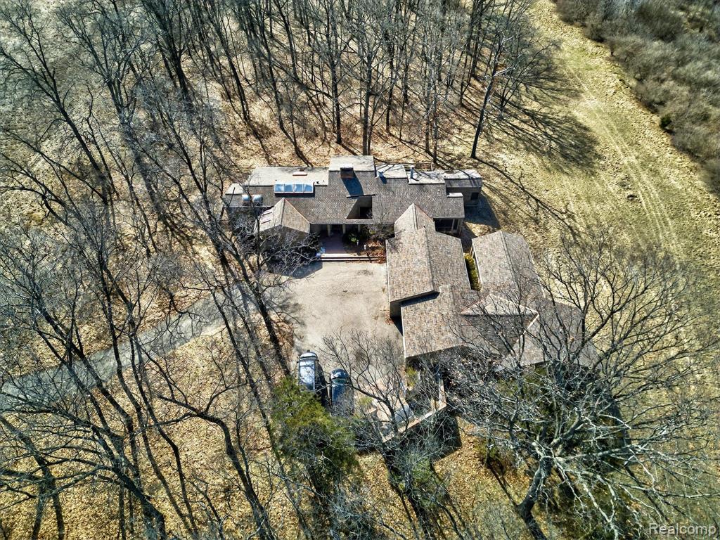 2551 Patterson Lake Road Pinckney, MI 48169 - Photo 83 of 95