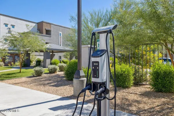 $2,002 | 28201 North Black Canyon Highway, Unit 3, Phoenix, AZ 85085