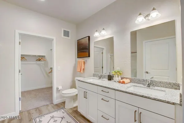 $2,002 | 28201 North Black Canyon Highway, Unit 3, Phoenix, AZ 85085