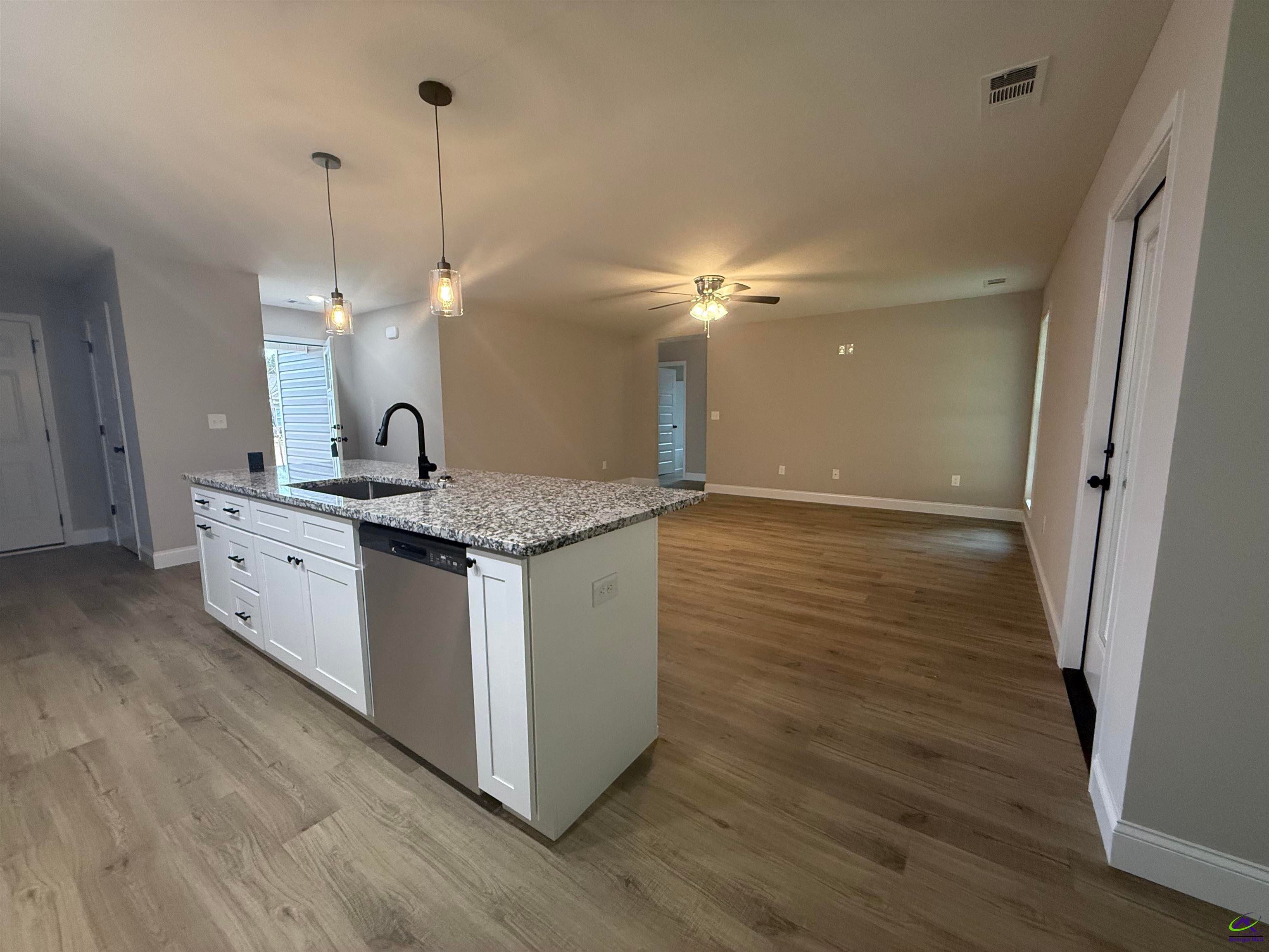 211 Sutton Drive Perry, GA 31069 - Photo 8 of 15 Gallery Image 8
