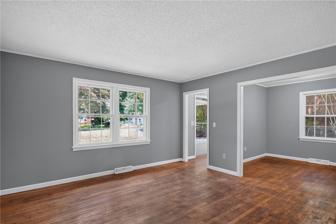 1104 White Street Pendleton, SC 29670 - Photo 3 of 34 Gallery Image 3