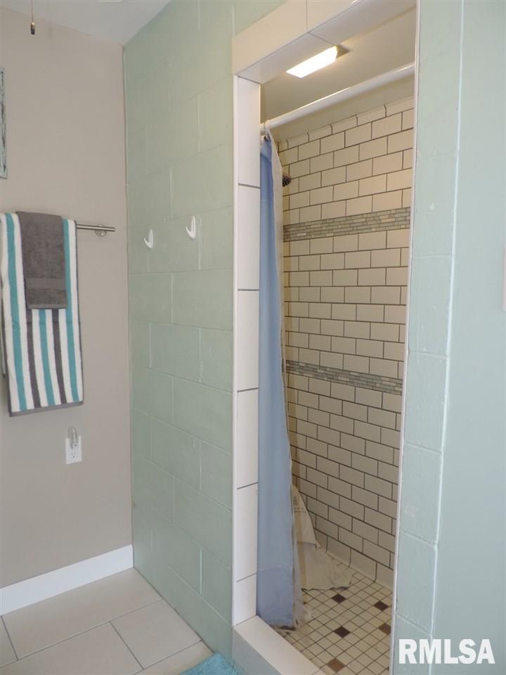 1412 James Road Pekin, IL 61554 - Photo 23 of 30 Gallery Image 23