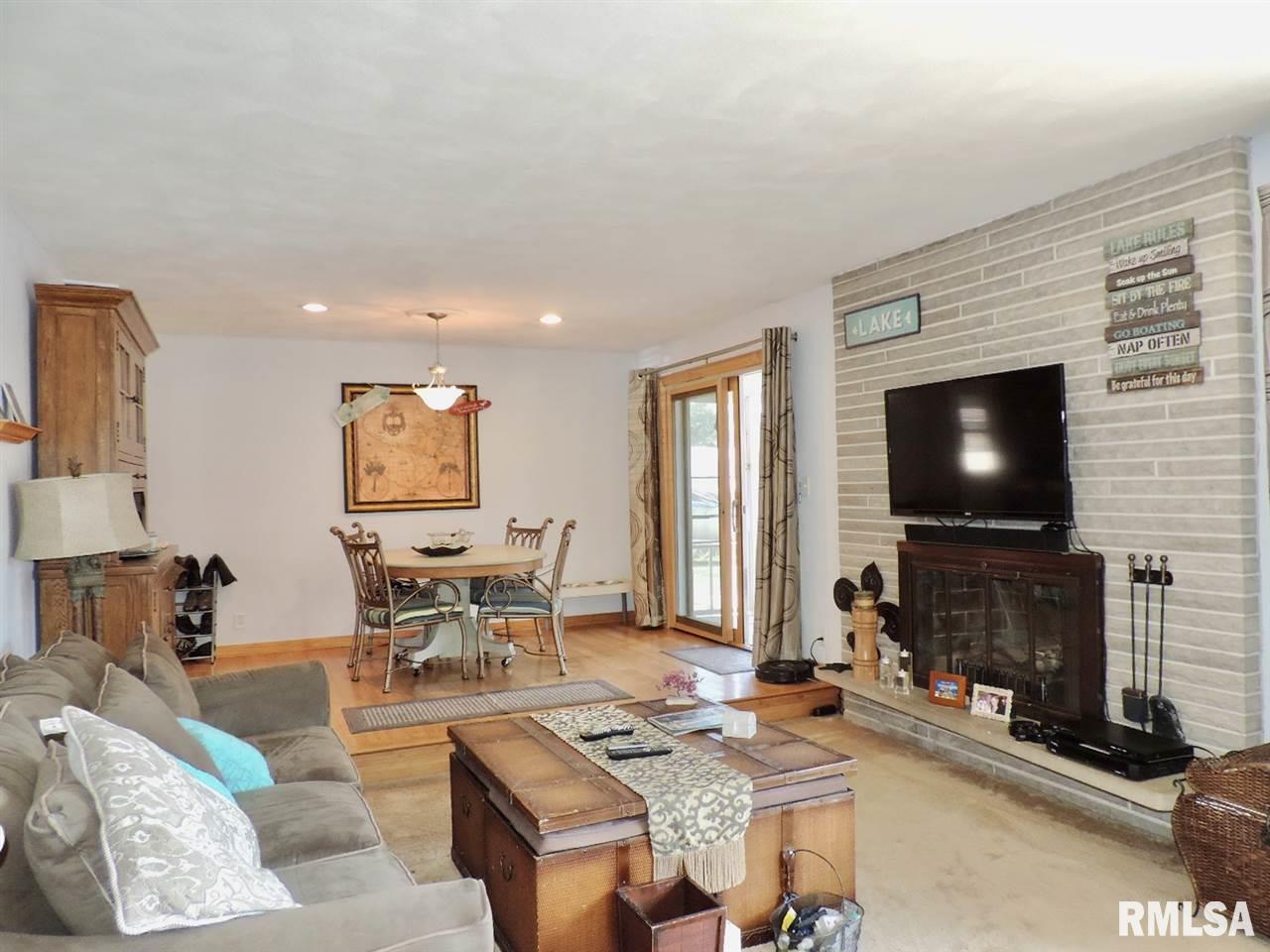 1412 James Road Pekin, IL 61554 - Photo 8 of 30 Gallery Image 8