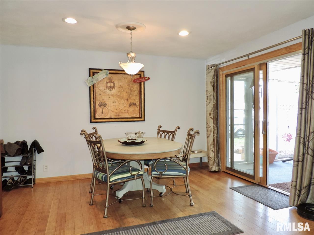 1412 James Road Pekin, IL 61554 - Photo 10 of 30 Gallery Image 10