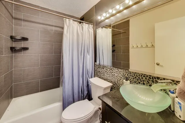 $315,000 | 3150 North Sheridan Road, Unit 4B, Chicago, IL 60657