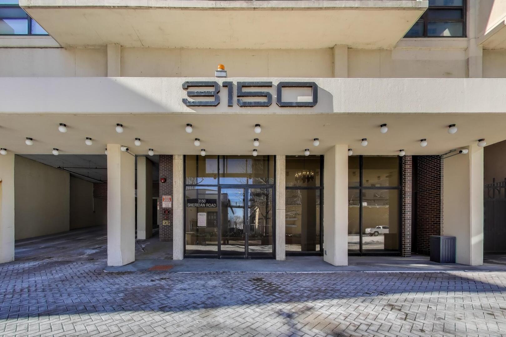 3150 North Sheridan Road, Unit 4B Chicago, IL 60657 - Photo 2 of 22