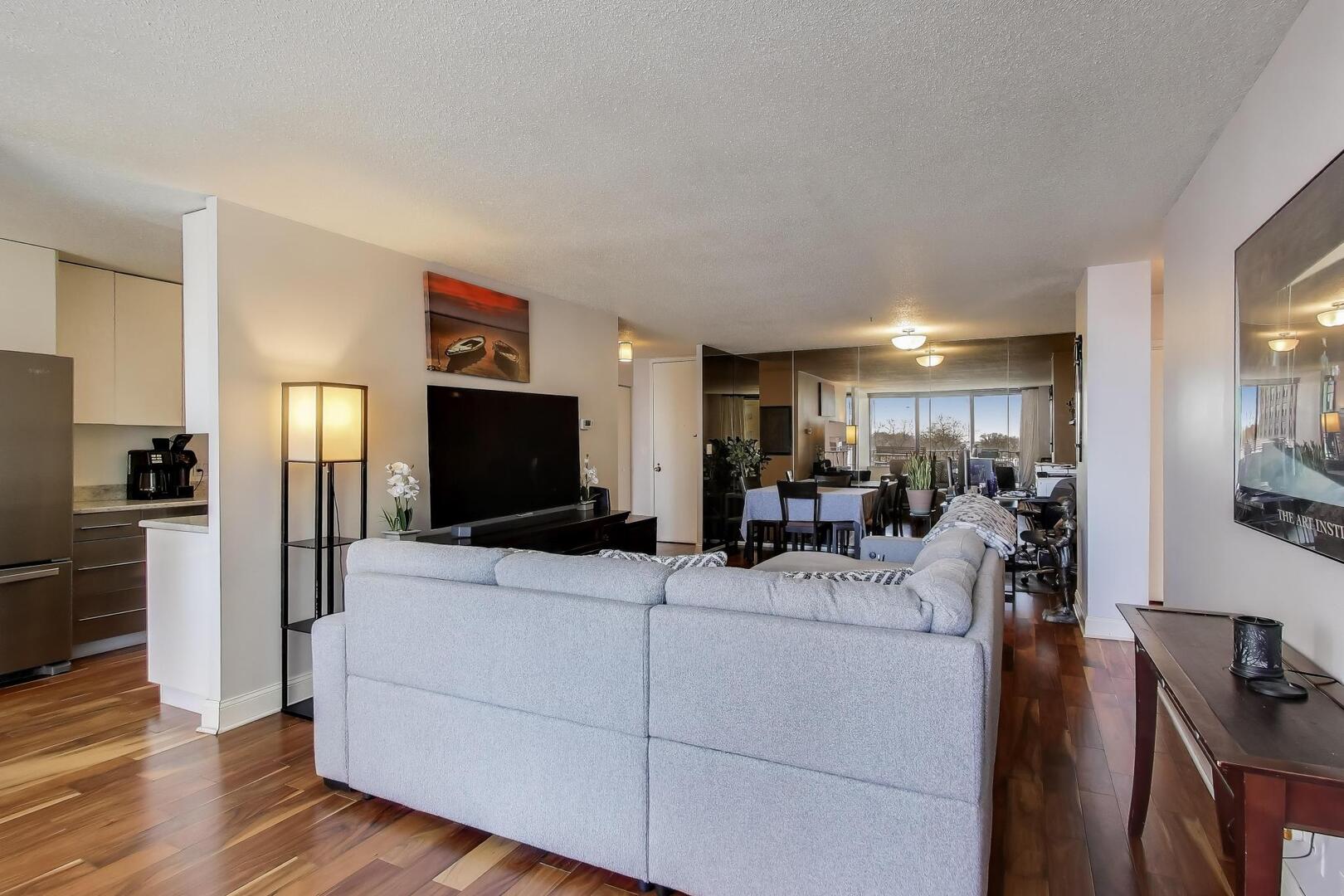 3150 North Sheridan Road, Unit 4B Chicago, IL 60657 - Photo 5 of 22