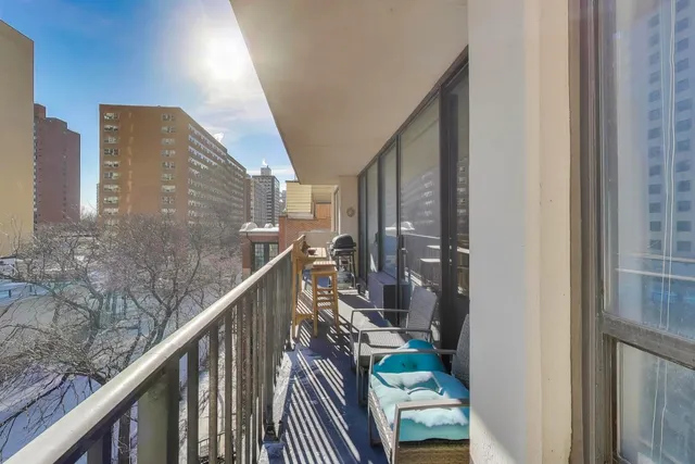 $315,000 | 3150 North Sheridan Road, Unit 4B, Chicago, IL 60657