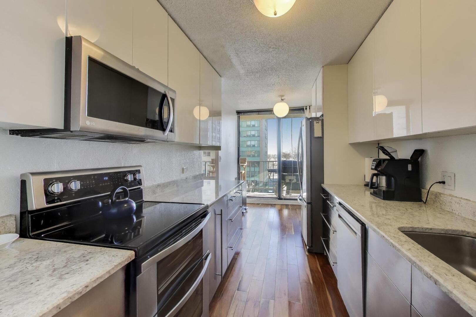 3150 North Sheridan Road, Unit 4B Chicago, IL 60657 - Photo 9 of 22