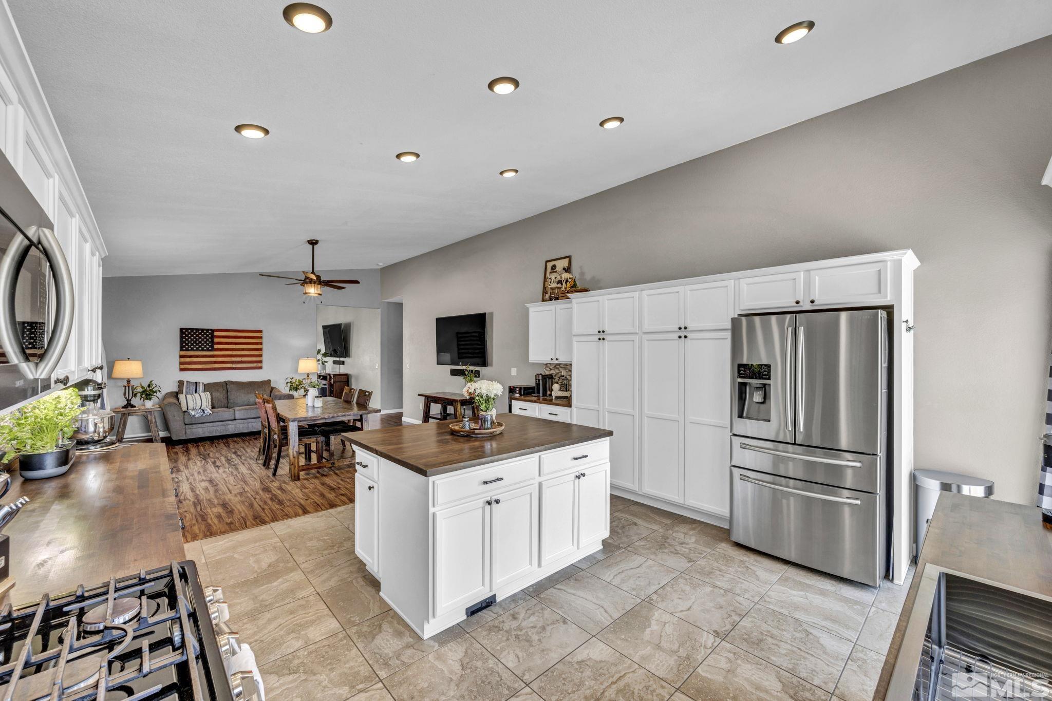 18554 Outpost Court Reno, NV 89508 - Photo 8 of 30 Photo 8