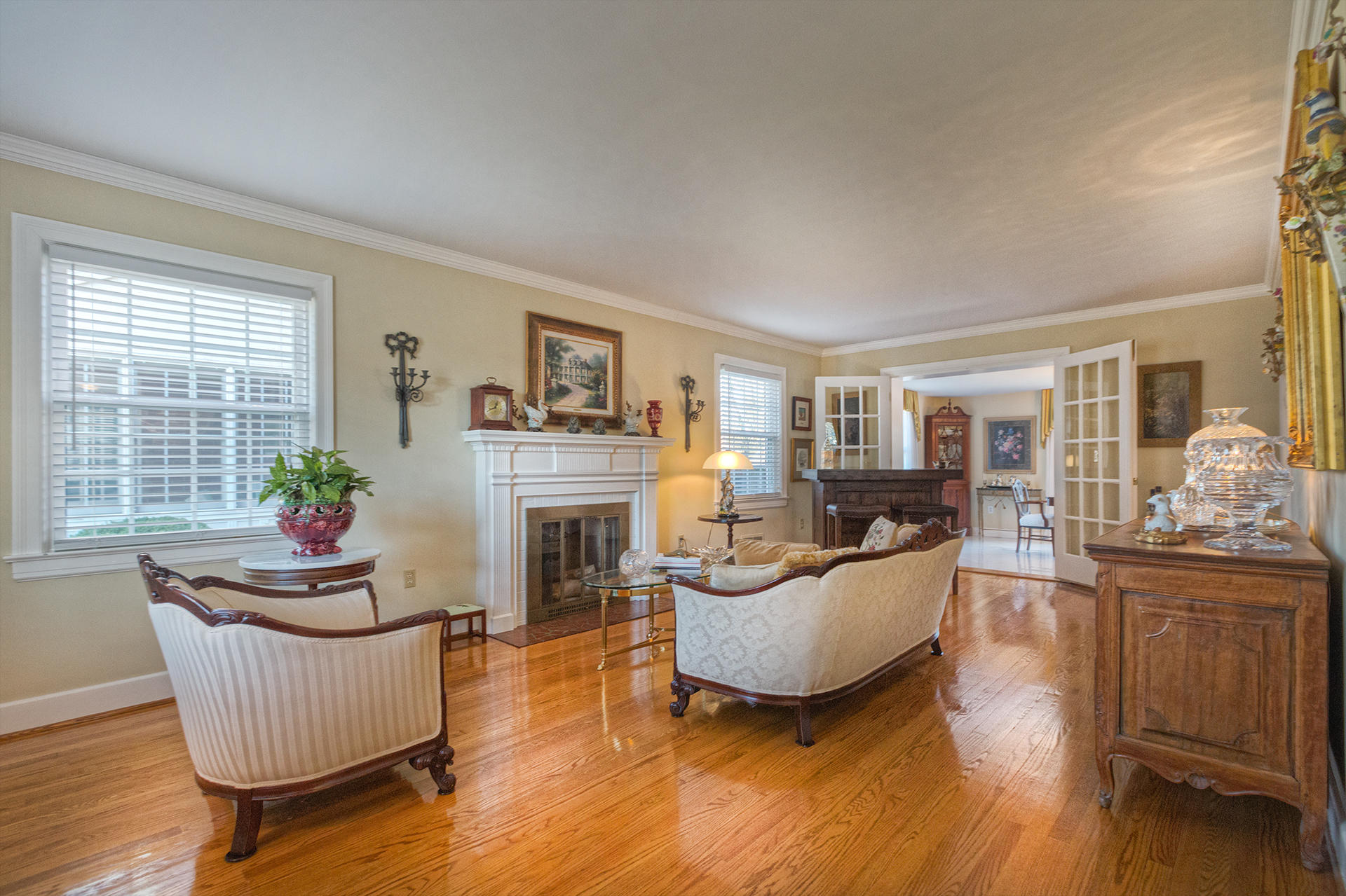 1832 Blenheim Road Southwest Roanoke, VA 24015 - Photo 6 of 37 03