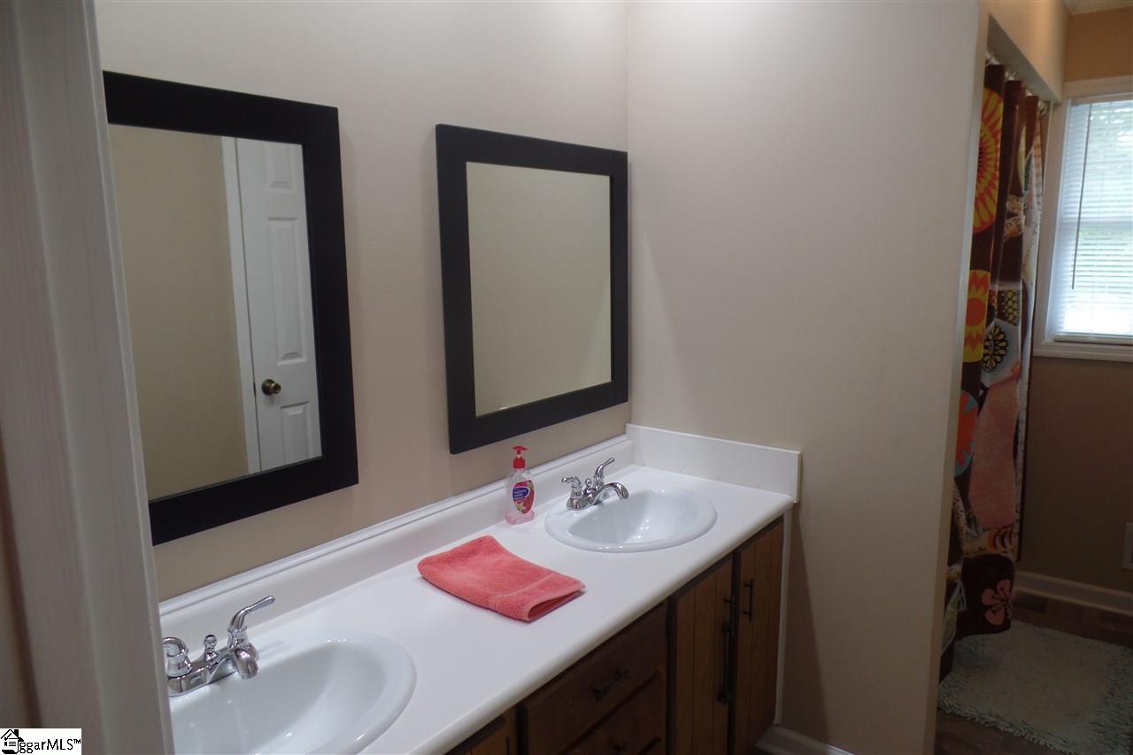 302 Wren Road Piedmont, SC 29673 - Photo 13 of 23