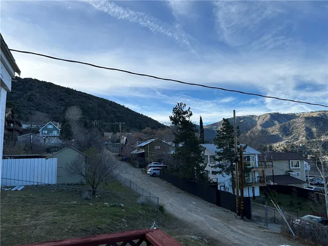 $1,600 | 3408 California, Frazier Park, CA 93225