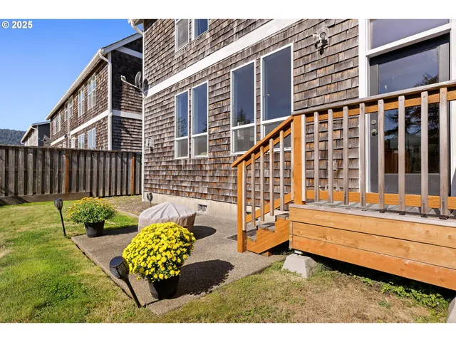 $699,000 | 2361 South Edgewood Street, Seaside, OR 97138