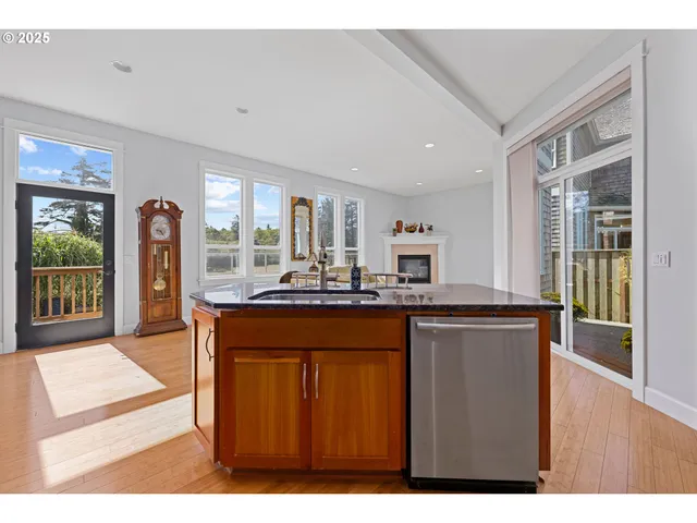 $699,000 | 2361 South Edgewood Street, Seaside, OR 97138