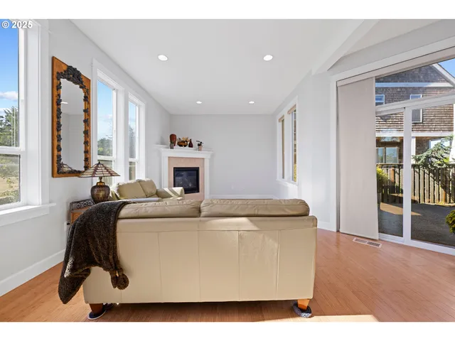 $699,000 | 2361 South Edgewood Street, Seaside, OR 97138