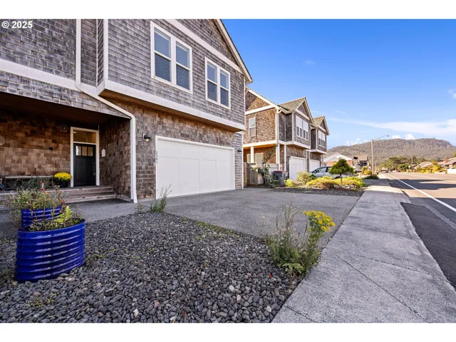 $699,000 | 2361 South Edgewood Street, Seaside, OR 97138