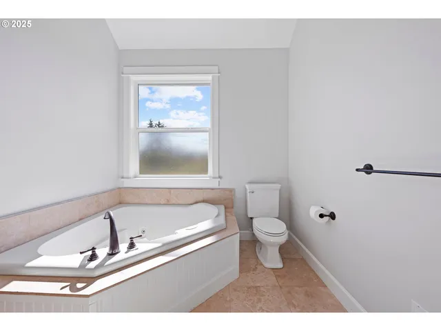 $699,000 | 2361 South Edgewood Street, Seaside, OR 97138