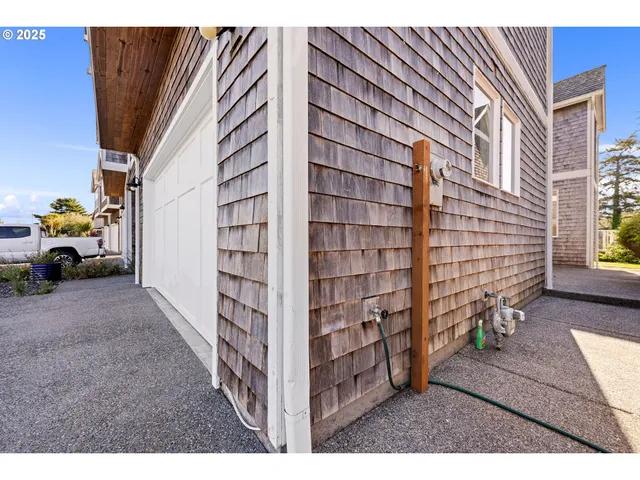 $699,000 | 2361 South Edgewood Street, Seaside, OR 97138