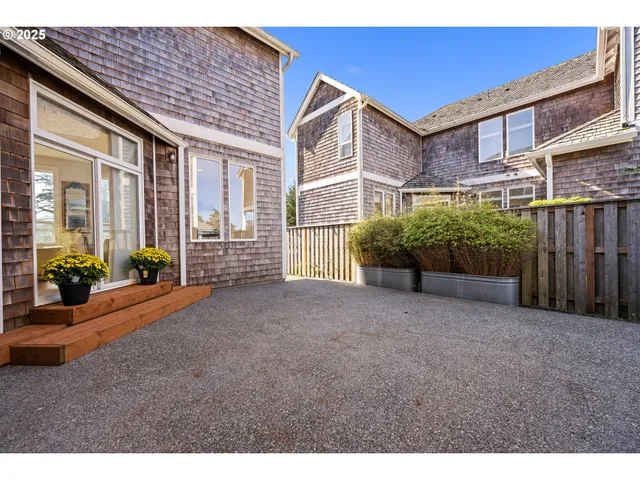 $699,000 | 2361 South Edgewood Street, Seaside, OR 97138