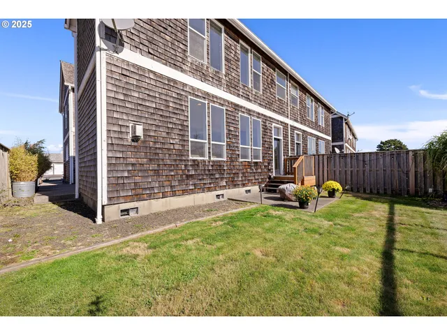 $699,000 | 2361 South Edgewood Street, Seaside, OR 97138