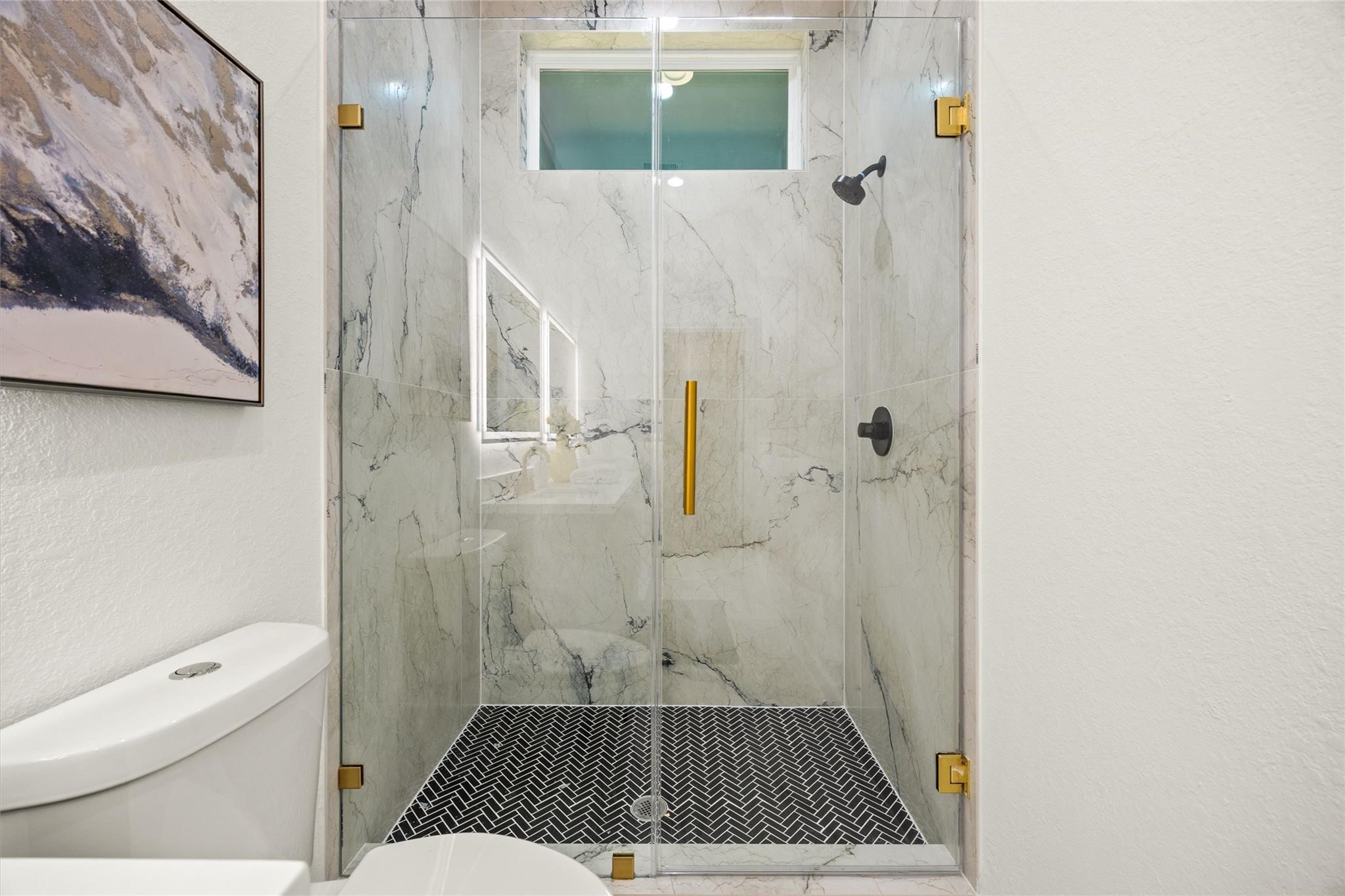 5602 Pershing Street, Unit B Houston, TX 77033 - Photo 9 of 13 Gallery Image 9