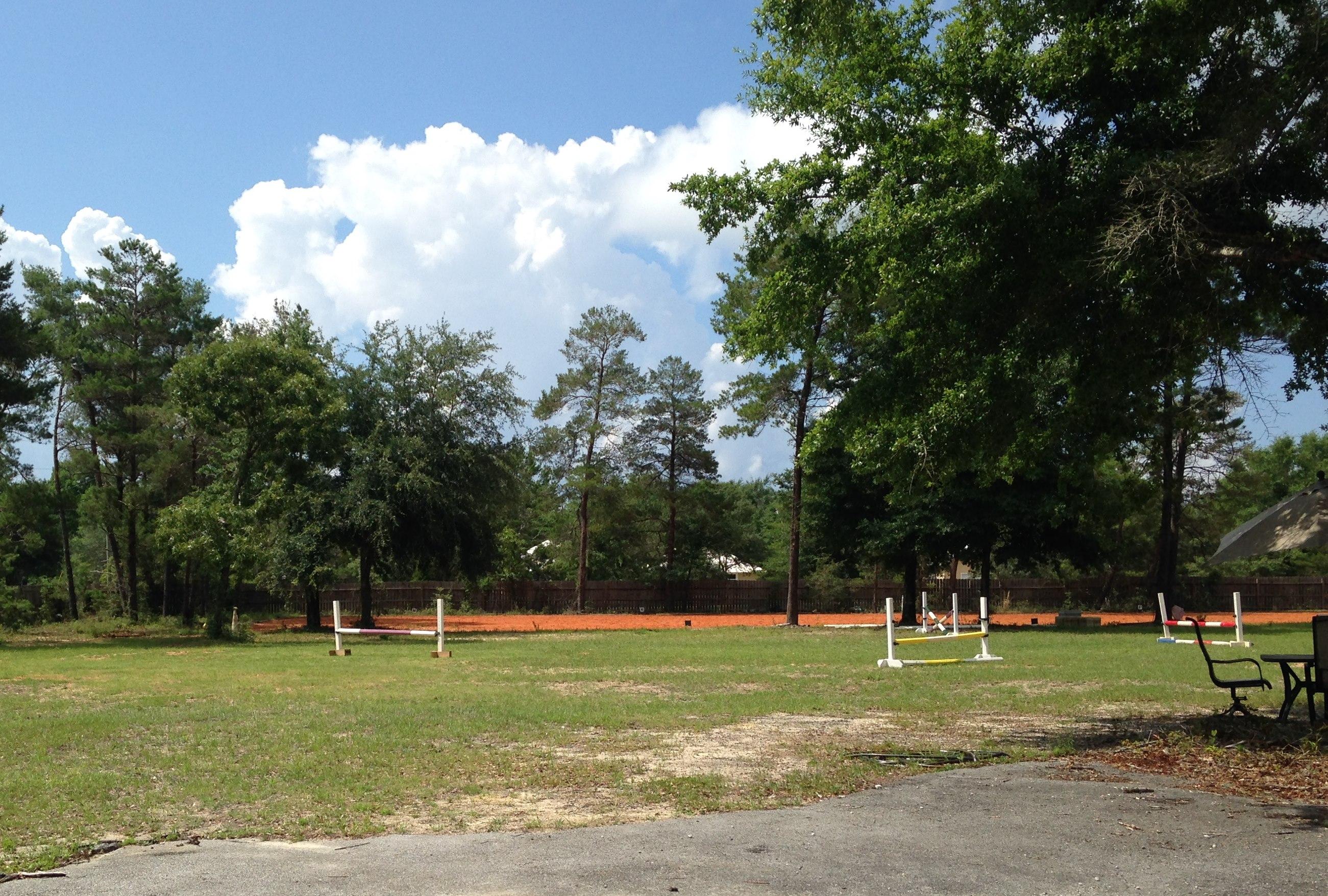 517 Woodlawn Road Freeport, FL 32439 - Photo 5 of 26 IMG_1025