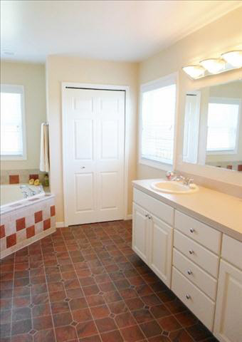 11454 Allison Road Milan, MI 48160 - Photo 11 of 20 20358460-10.JPG