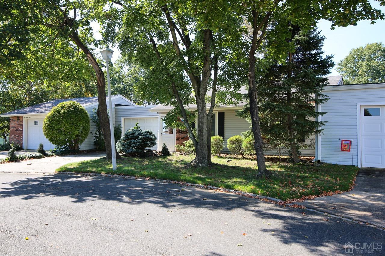 B Vernon Road, Unit B Monroe Township, NJ 08831 - Photo 4 of 31