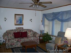3521 Ivanhoe Drive Springfield, IL 62703 - Photo 2 of 5 Gallery Image 2