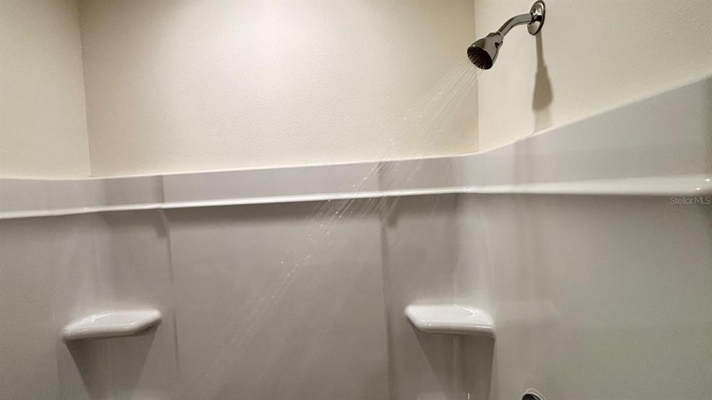 914 Princess Sabal Point Haines City, FL 33844 - Photo 20 of 39 a close view of a bathtub in bathroom